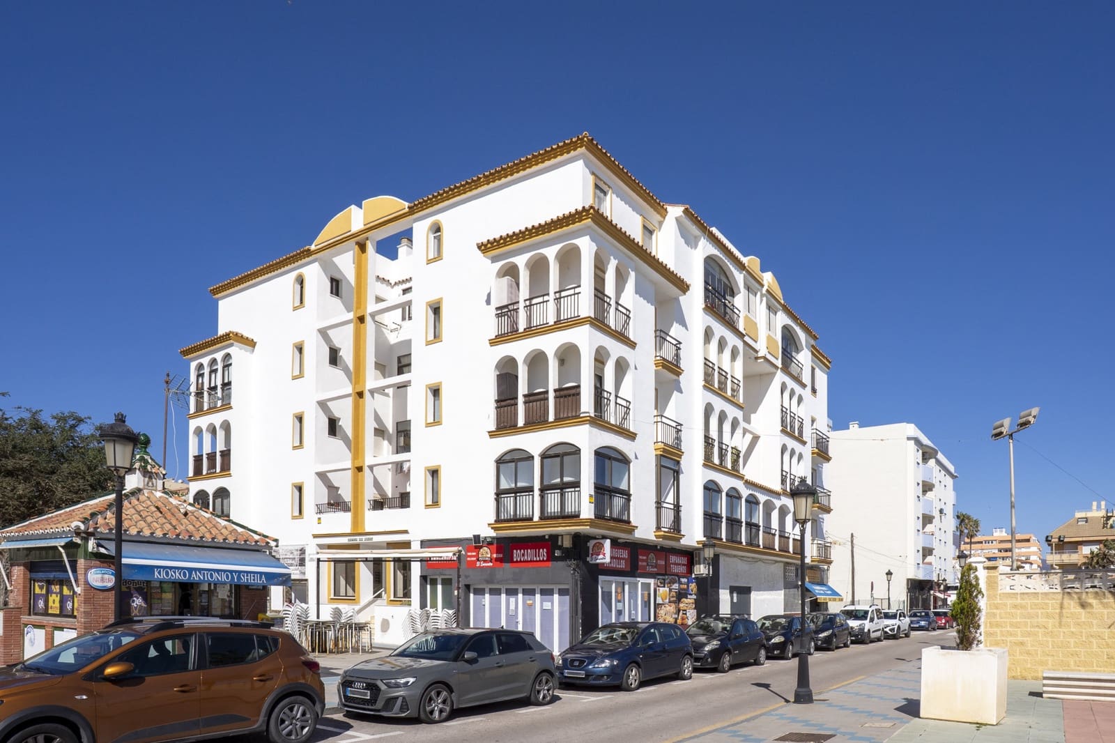 4 Zimmer Apartment zu verkaufen in San Luis de Sabinillas - 299.000 € (Ref: 9679582)