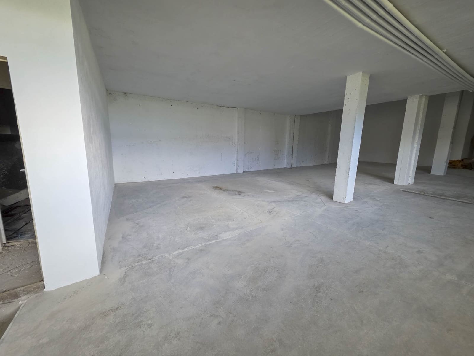 4 bedroom Semi-detached Villa for sale in La Duquesa / Puerto de la Duquesa with garage - € 360,000 (Ref: 9686195)