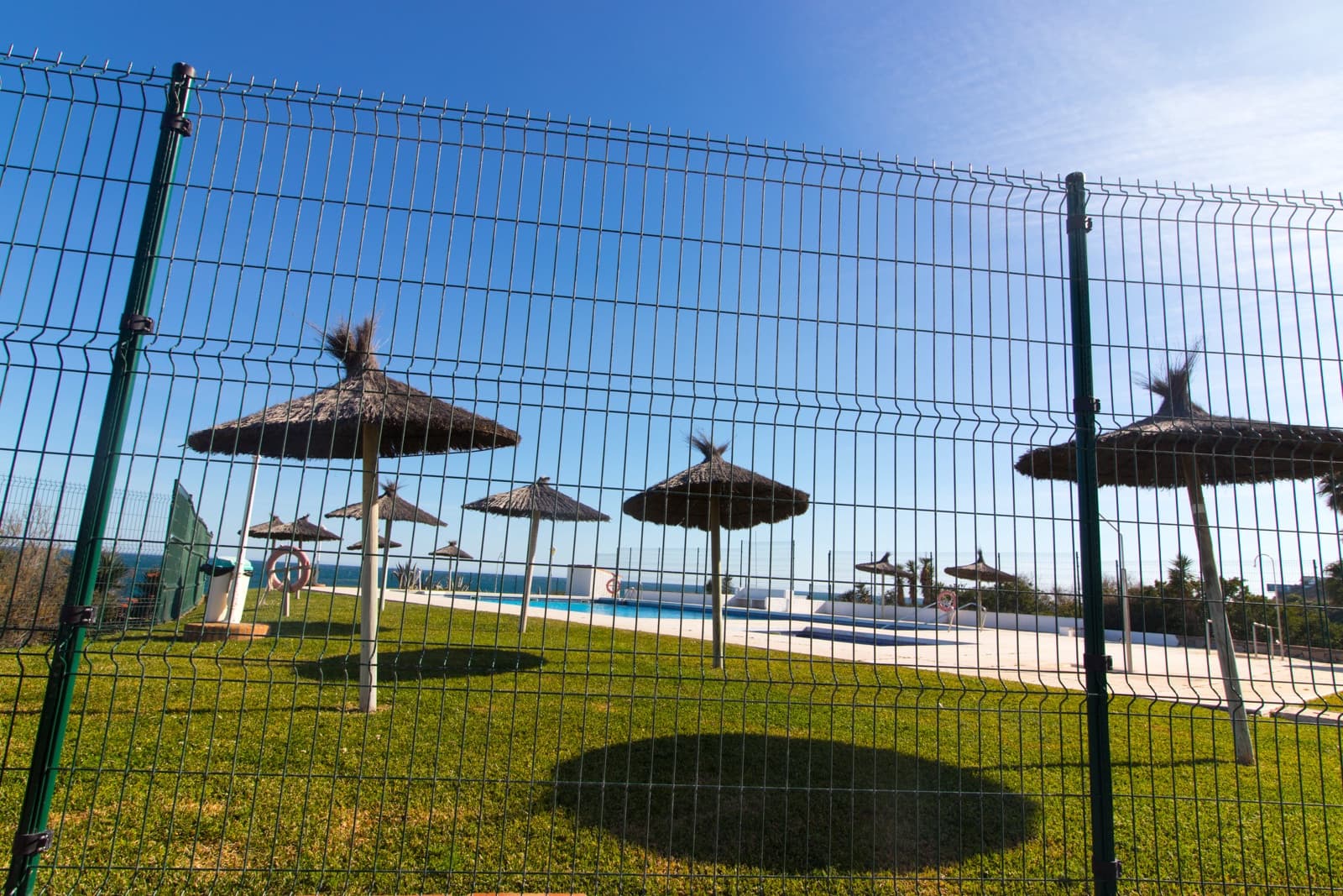 2 Zimmer Haus zu verkaufen in La Duquesa / Puerto de la Duquesa mit Pool - 265.000 € (Ref: 9721411)