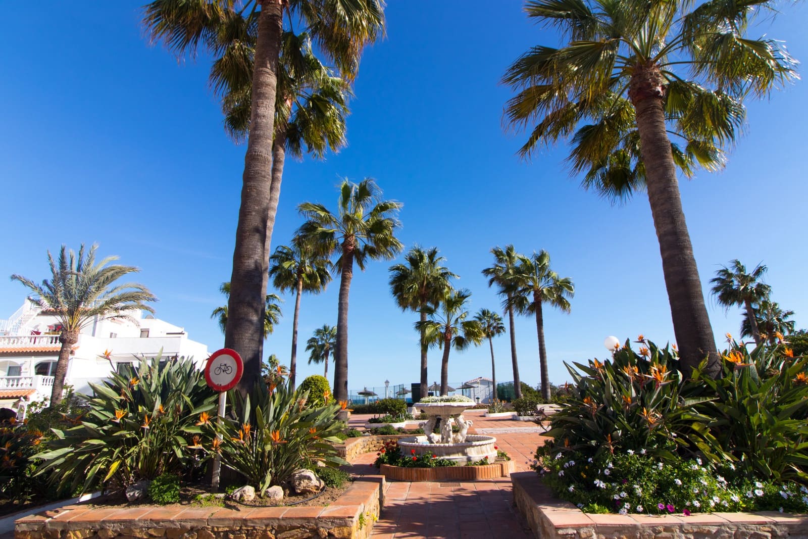 2 Zimmer Haus zu verkaufen in La Duquesa / Puerto de la Duquesa mit Pool - 265.000 € (Ref: 9721411)