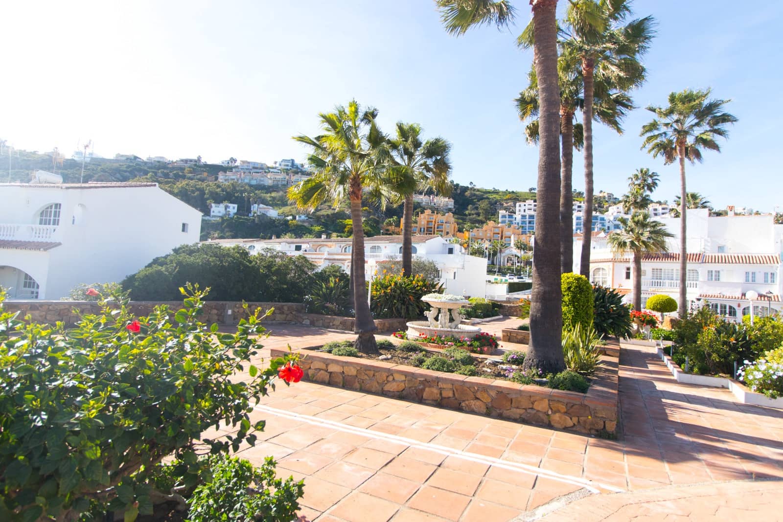 2 Zimmer Haus zu verkaufen in La Duquesa / Puerto de la Duquesa mit Pool - 265.000 € (Ref: 9721411)