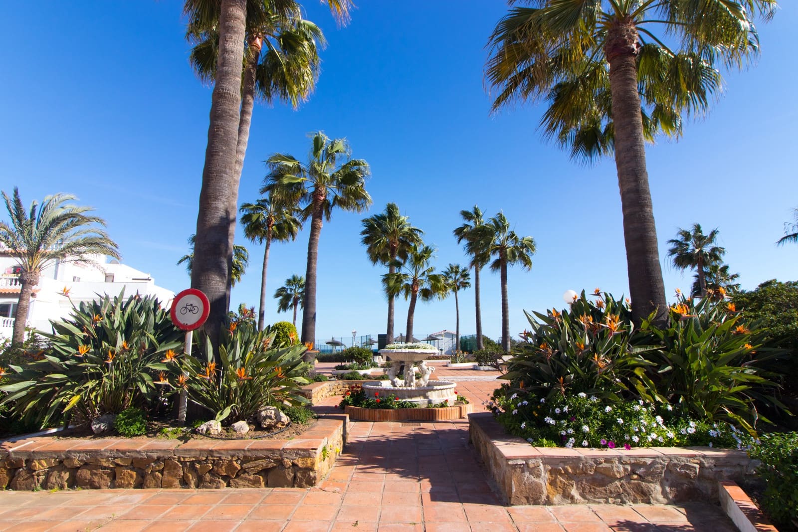 2 Zimmer Haus zu verkaufen in La Duquesa / Puerto de la Duquesa mit Pool - 265.000 € (Ref: 9721411)