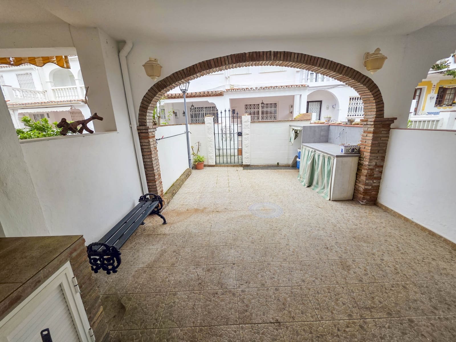 2 Zimmer Haus zu verkaufen in La Duquesa / Puerto de la Duquesa mit Pool - 265.000 € (Ref: 9721411)