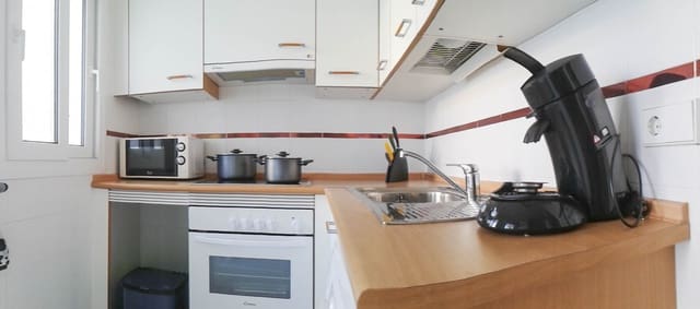 1 chambre Penthouse à vendre à San Luis de Sabinillas, Manilva avec piscine garage - 325 000 € (Ref: 9721413)