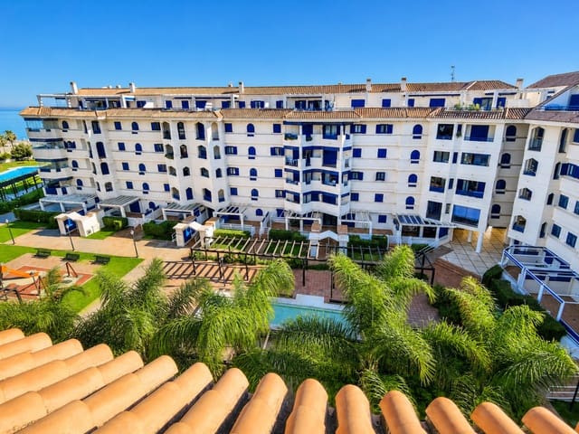 1 makuuhuone Kattohuoneisto myytävänä paikassa San Luis de Sabinillas, Manilva mukana uima-altaan 
autotalli - 325 000 € (Ref: 9721413)