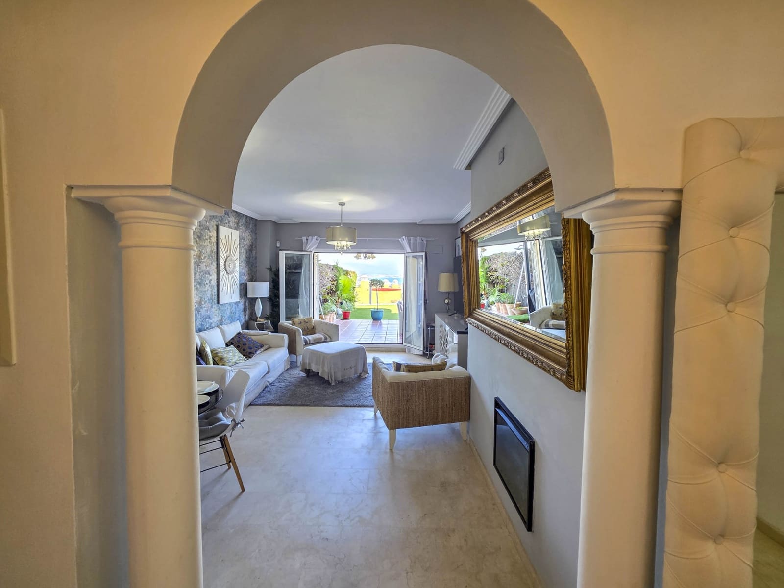 3 bedroom Apartment for sale in La Duquesa / Puerto de la Duquesa with pool garage - € 375,000 (Ref: 9726436)