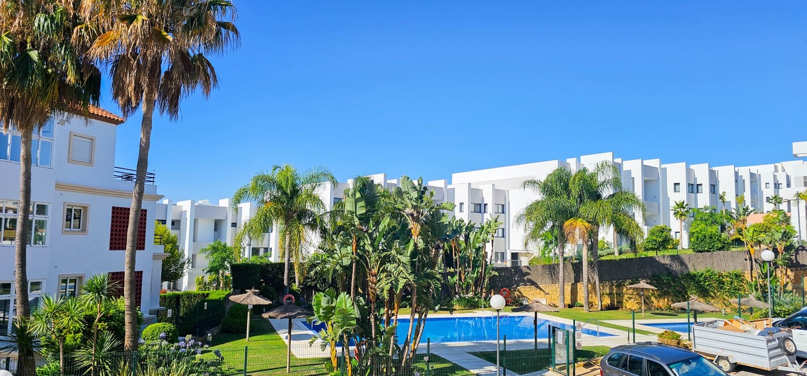 3 bedroom Apartment for sale in La Duquesa / Puerto de la Duquesa with pool garage - € 375,000 (Ref: 9726436)