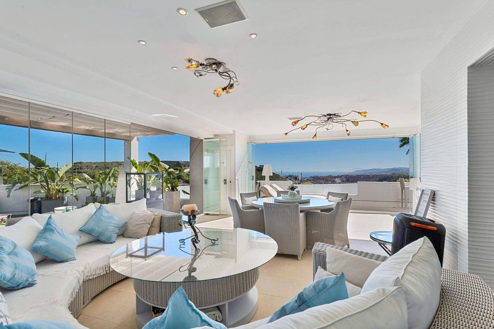 2 bedroom Apartment for sale in Casares with garage - € 645,000 (Ref: 9738385)