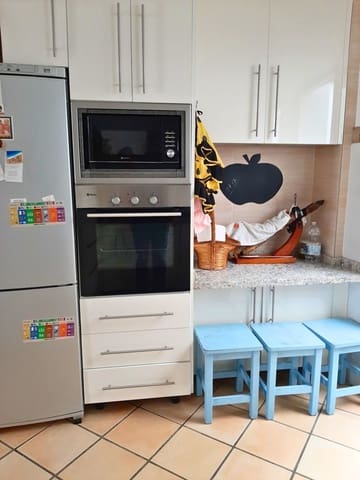 Casa de 2 habitaciones en Estepona en venta con garaje - 570.000 € (Ref: 9758724)