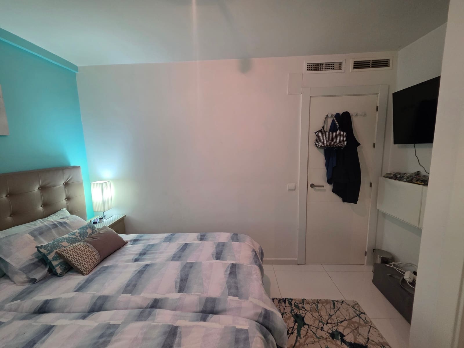 3 soverom Leilighet til salgs i La Duquesa / Puerto de la Duquesa - € 370 000 (Ref: 9758725)