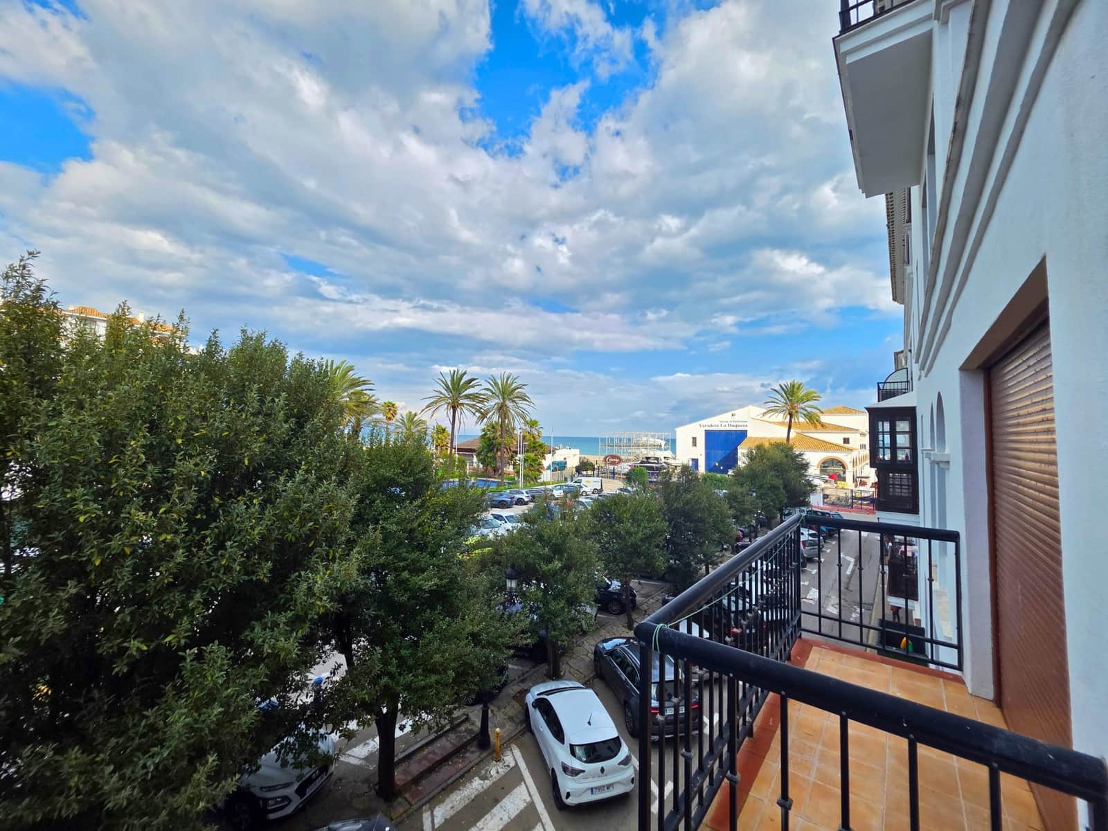 3 bedroom Apartment for sale in La Duquesa / Puerto de la Duquesa - € 350,000 (Ref: 9758725)