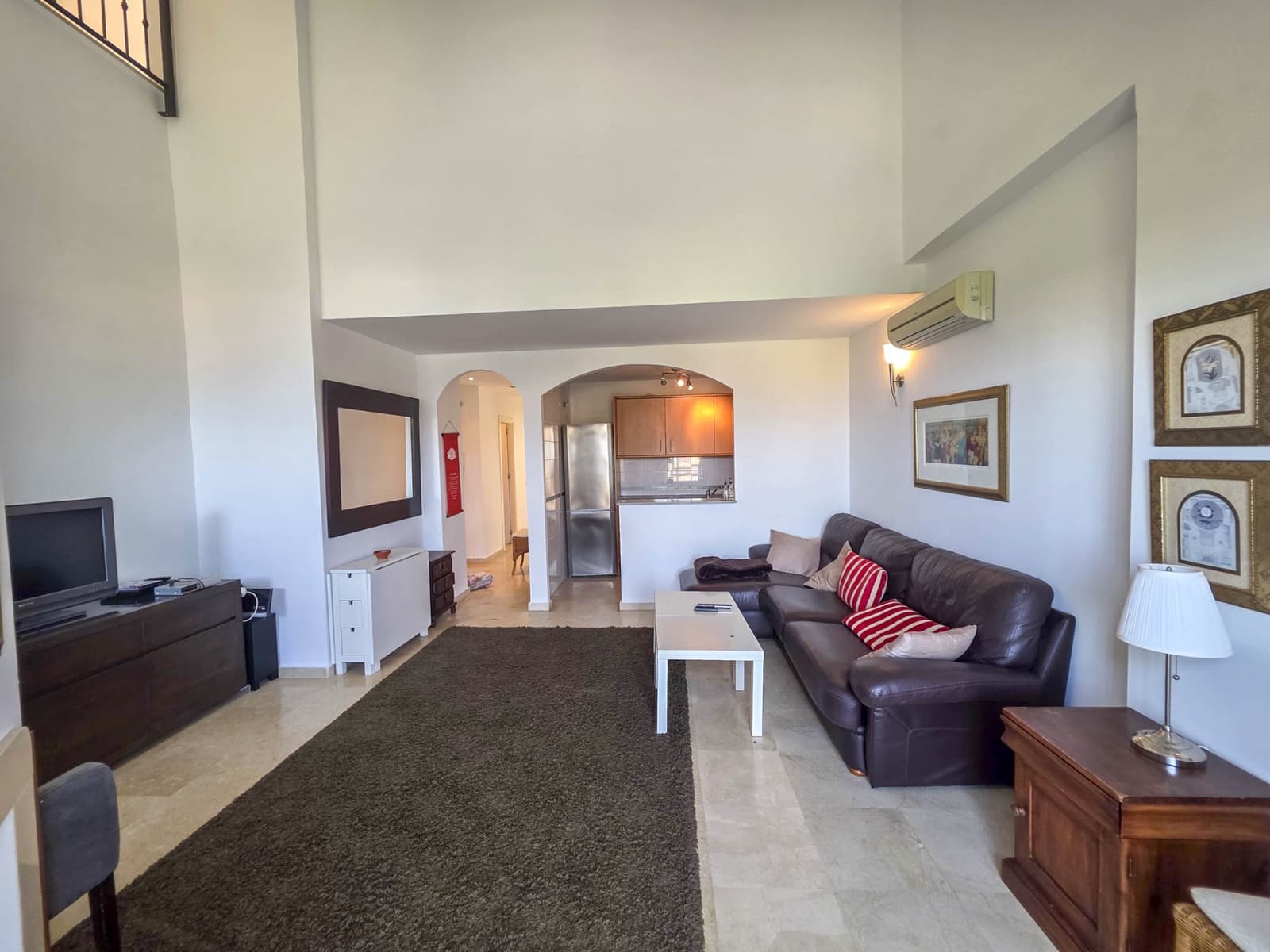 3 slaapkamer Penthouse te koop in La Duquesa / Puerto de la Duquesa met zwembad garage - € 325.000 (Ref: 9772839)
