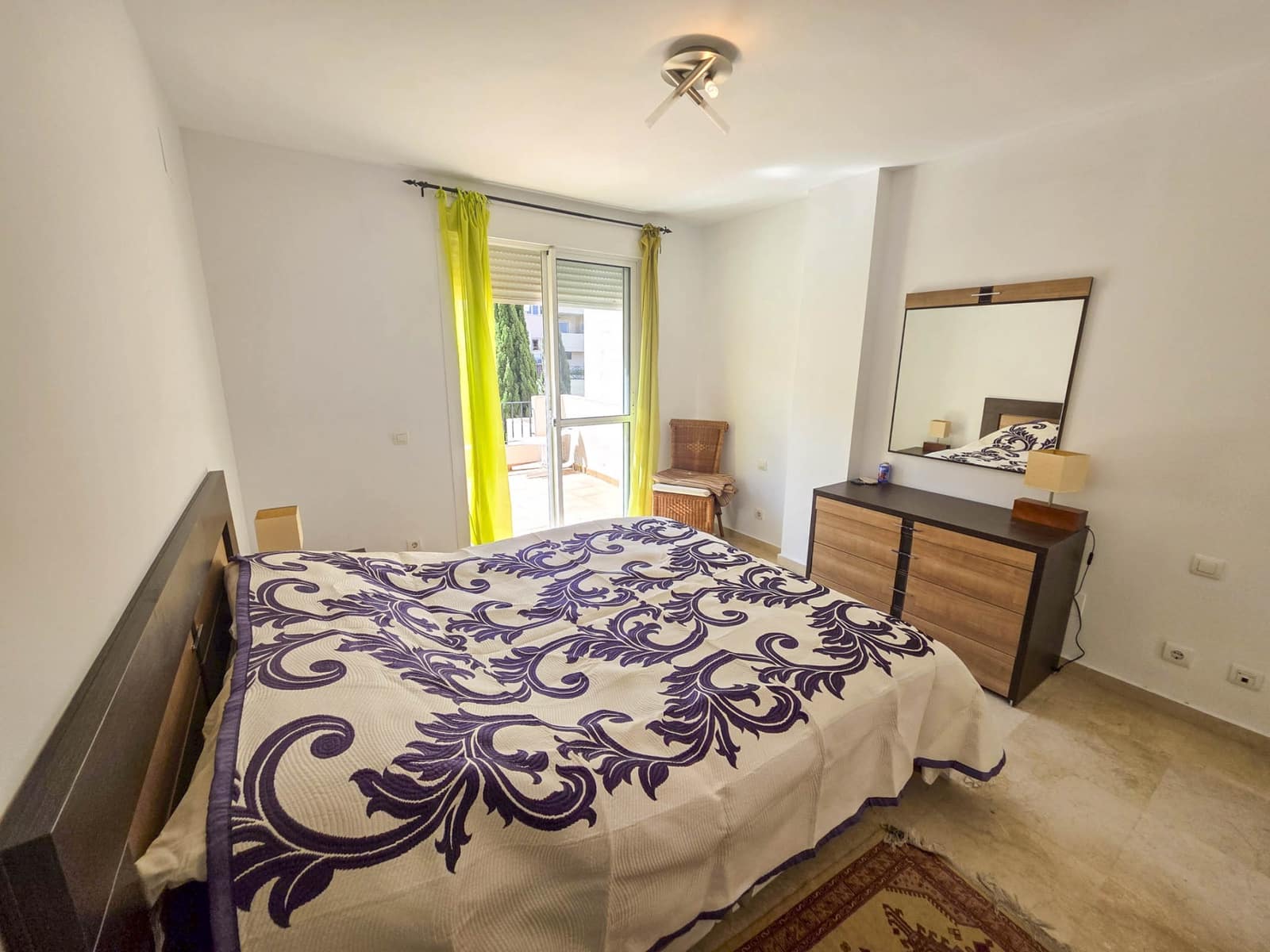 3 slaapkamer Penthouse te koop in La Duquesa / Puerto de la Duquesa met zwembad garage - € 325.000 (Ref: 9772839)