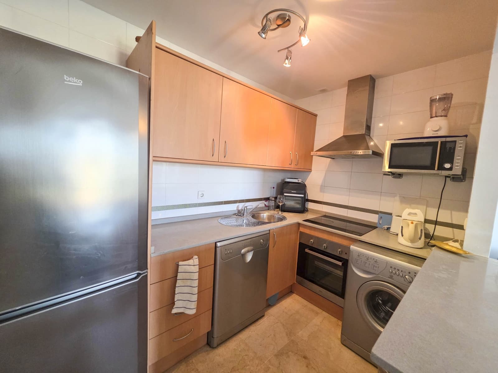 3 slaapkamer Penthouse te koop in La Duquesa / Puerto de la Duquesa met zwembad garage - € 325.000 (Ref: 9772839)