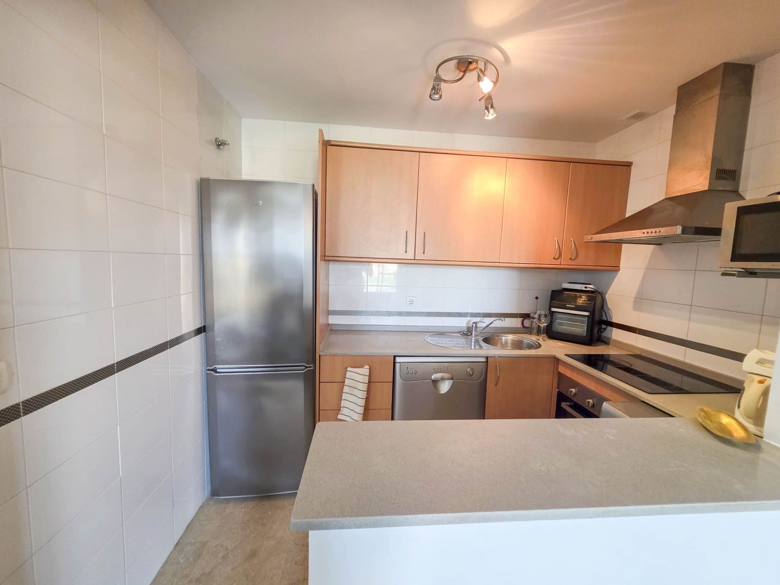 3 slaapkamer Penthouse te koop in La Duquesa / Puerto de la Duquesa met zwembad garage - € 325.000 (Ref: 9772839)