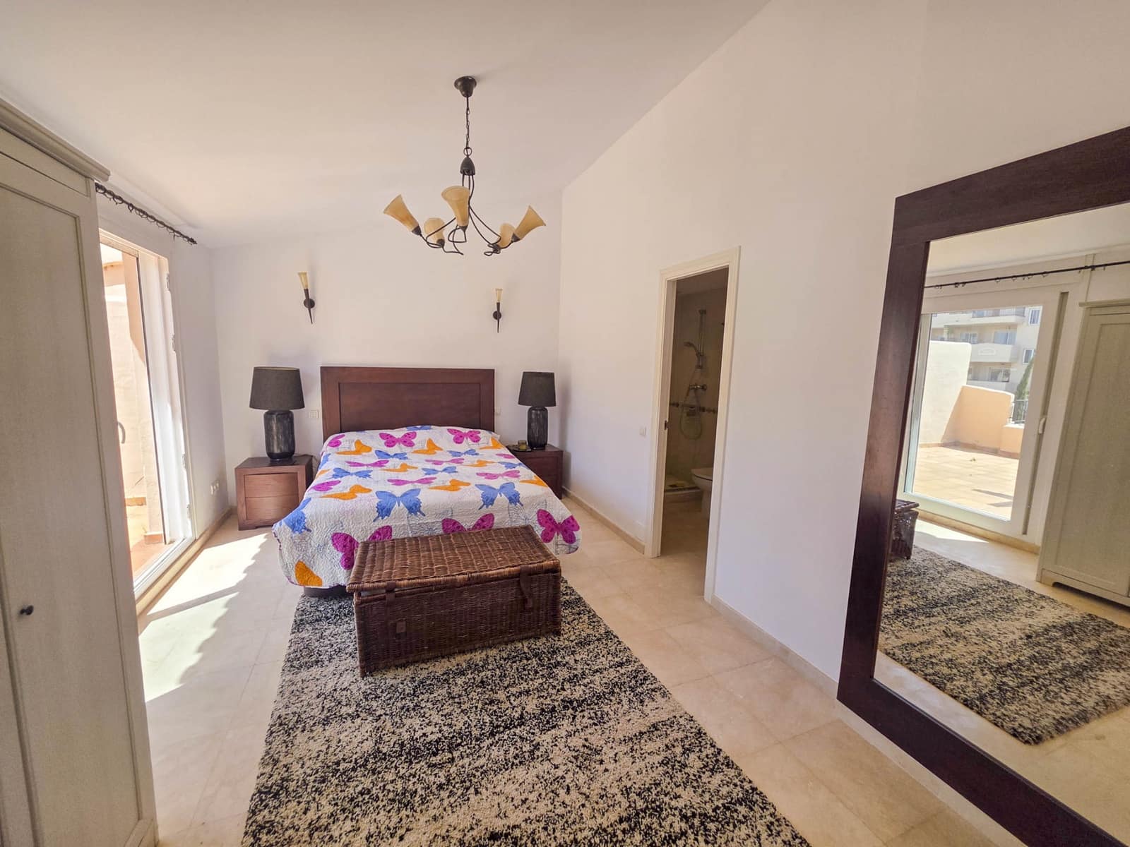 3 slaapkamer Penthouse te koop in La Duquesa / Puerto de la Duquesa met zwembad garage - € 325.000 (Ref: 9772839)