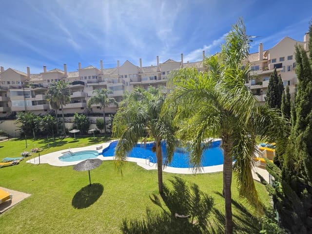 3 sypialnia Penthouse na sprzedaż w La Duquesa / Puerto de la Duquesa, Manilva z basenem garażem - 325 000 € (Ref: 9772839)