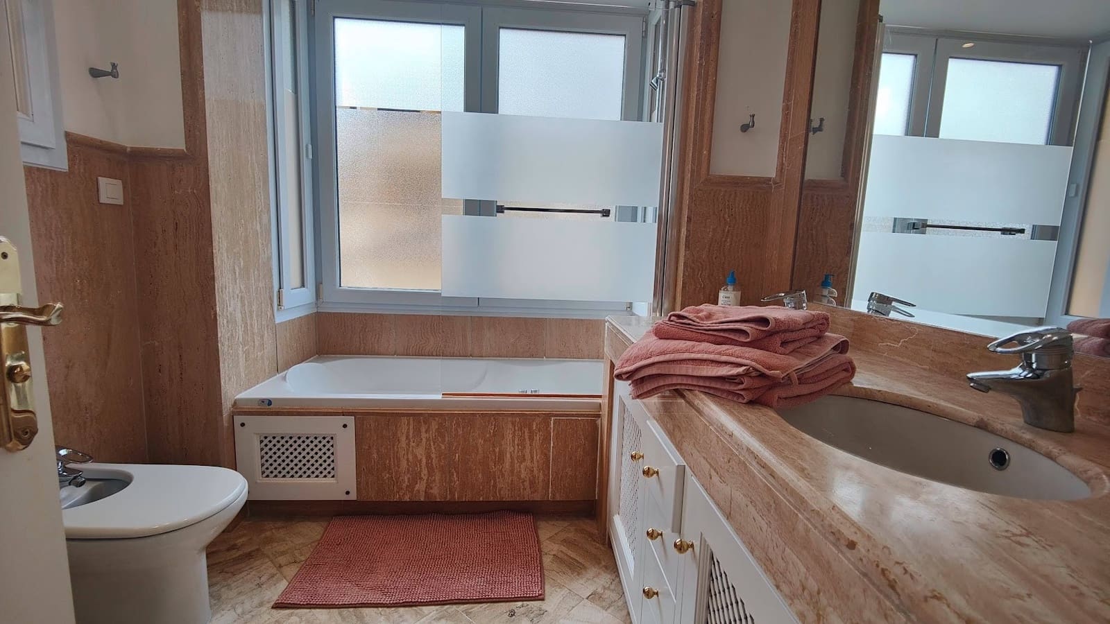 3 sypialnia Apartament na sprzedaż w Casares z basenem garażem - 450 000 € (Ref: 9777849)