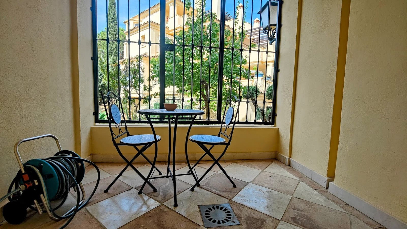 3 sypialnia Apartament na sprzedaż w Casares z basenem garażem - 450 000 € (Ref: 9777849)