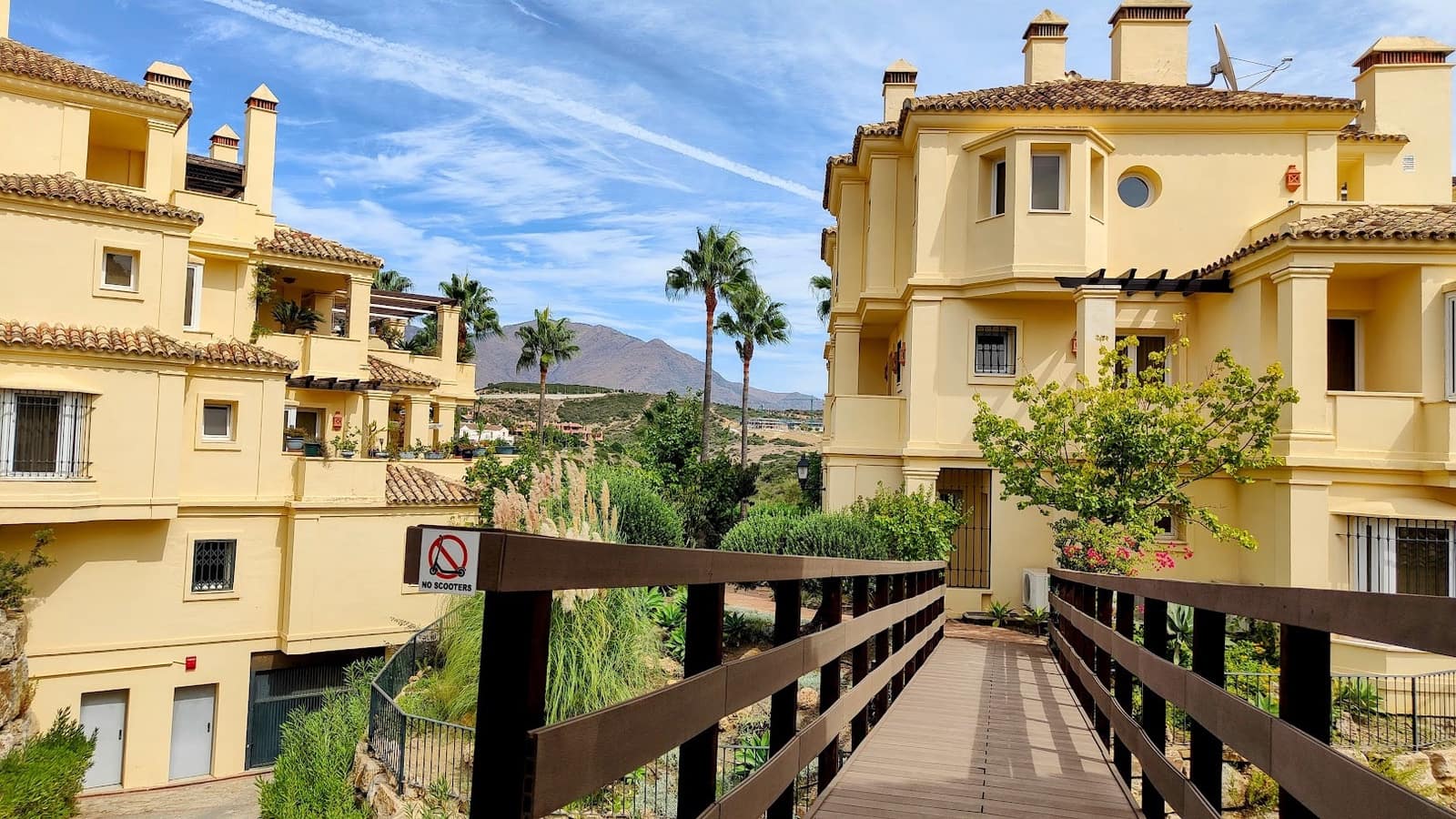 3 sypialnia Apartament na sprzedaż w Casares z basenem garażem - 450 000 € (Ref: 9777849)