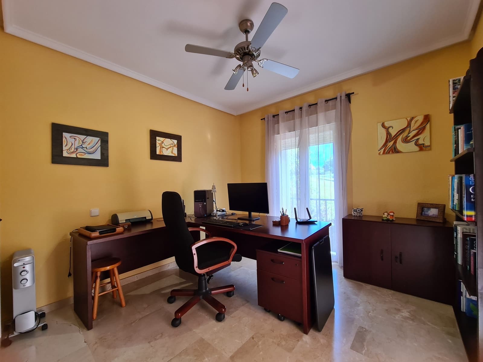 3 bedroom Semi-detached Villa for sale in La Duquesa / Puerto de la Duquesa with pool garage - € 369,000 (Ref: 9790848)