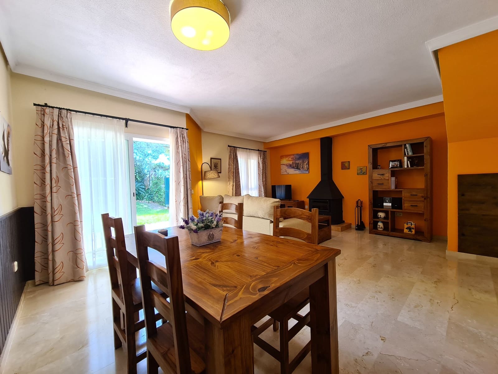 3 bedroom Semi-detached Villa for sale in La Duquesa / Puerto de la Duquesa with pool garage - € 369,000 (Ref: 9790848)