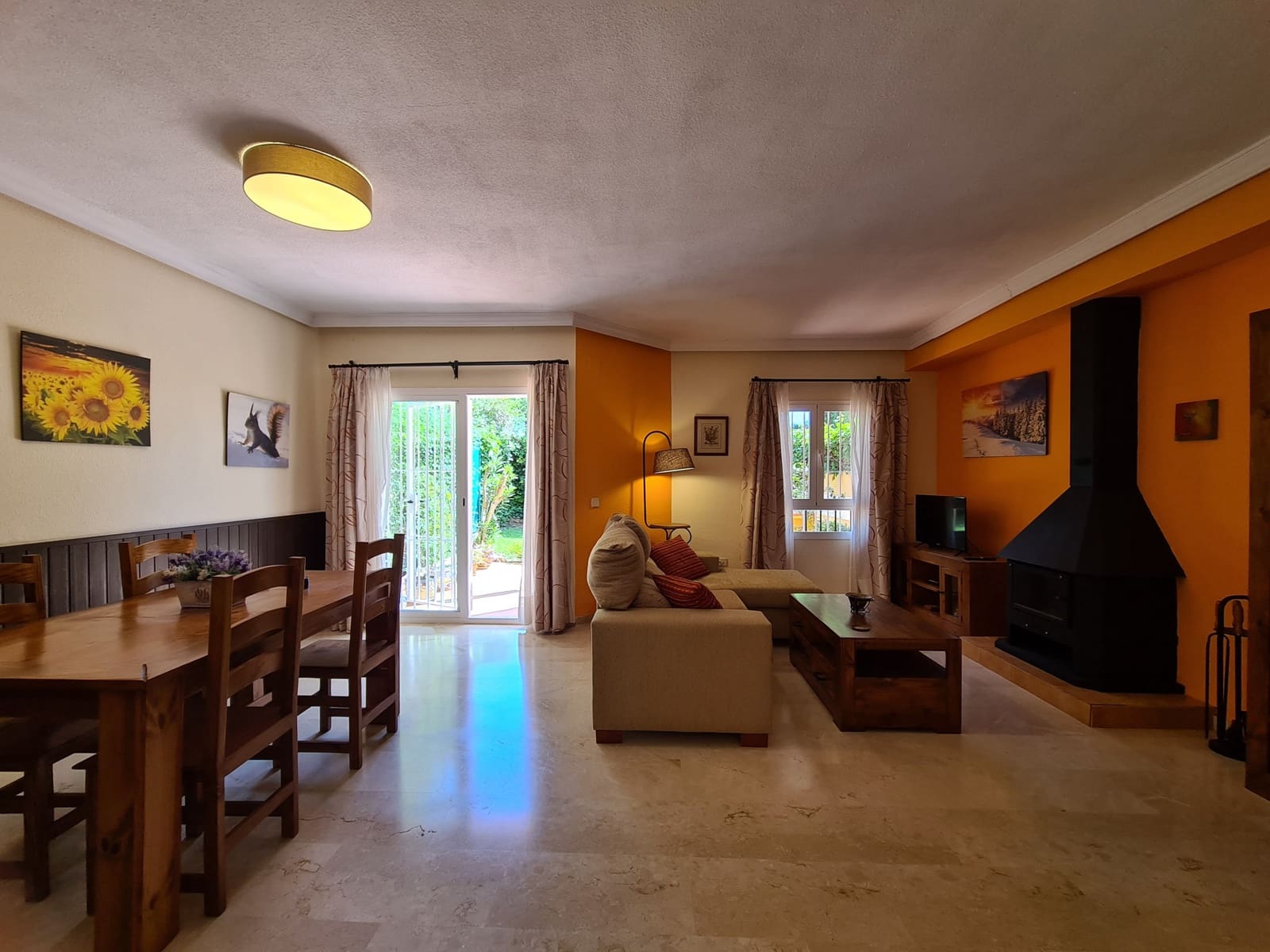 3 bedroom Semi-detached Villa for sale in La Duquesa / Puerto de la Duquesa with pool garage - € 369,000 (Ref: 9790848)