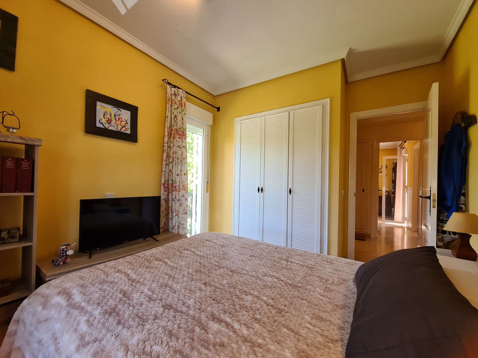 3 bedroom Semi-detached Villa for sale in La Duquesa / Puerto de la Duquesa with pool garage - € 369,000 (Ref: 9790848)