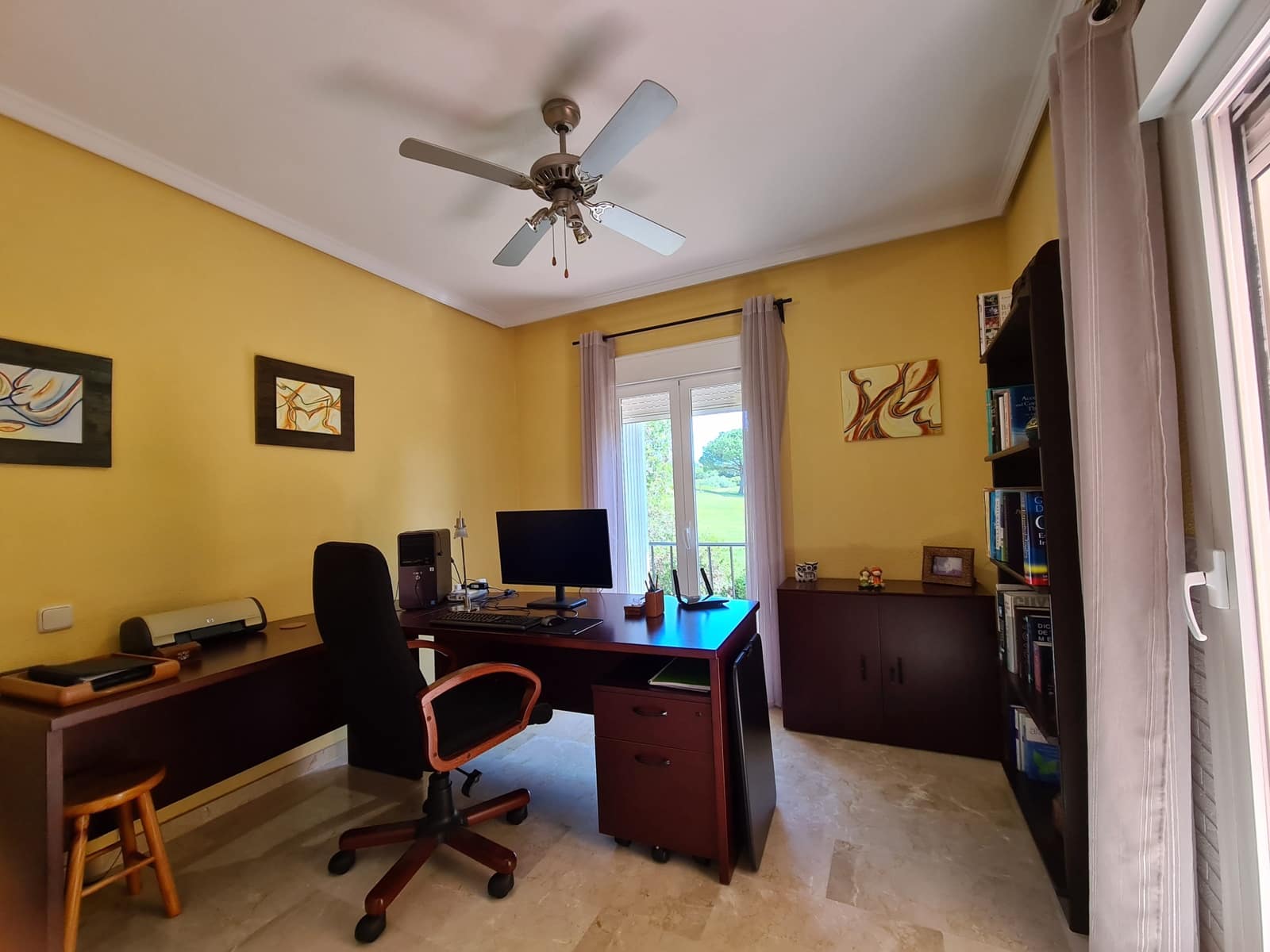 3 bedroom Semi-detached Villa for sale in La Duquesa / Puerto de la Duquesa with pool garage - € 369,000 (Ref: 9790848)