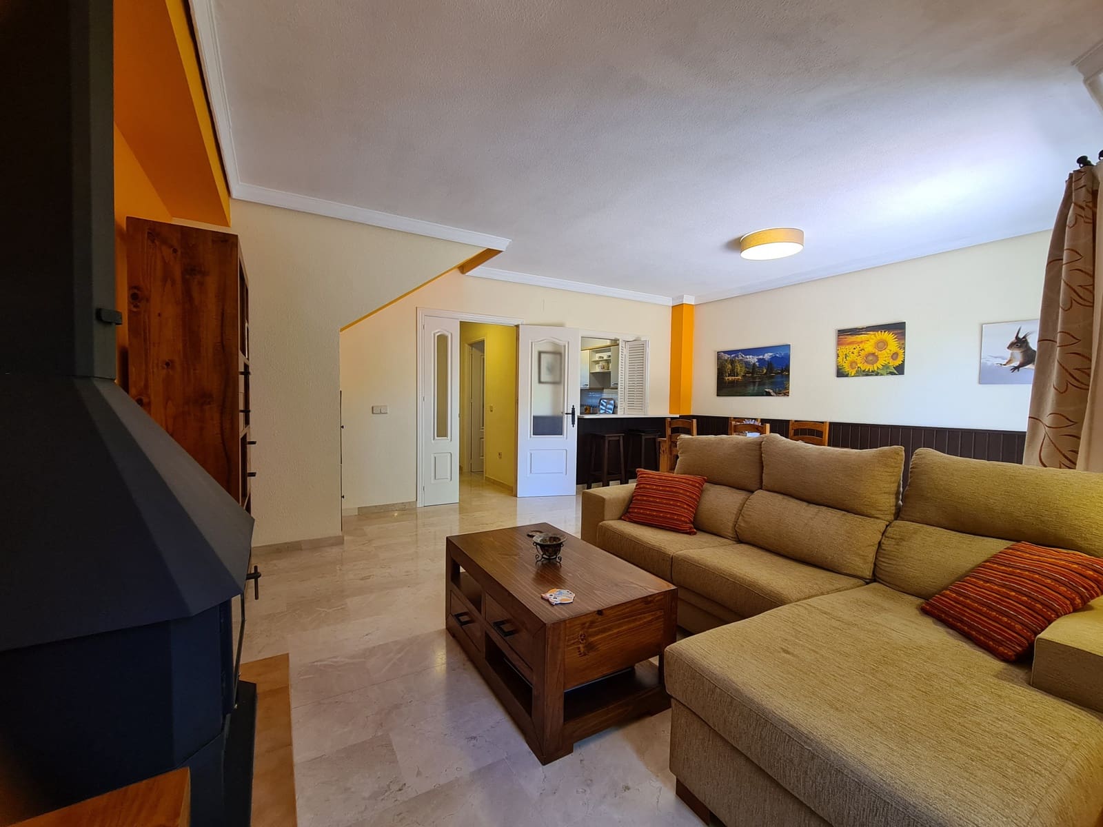 3 bedroom Semi-detached Villa for sale in La Duquesa / Puerto de la Duquesa with pool garage - € 369,000 (Ref: 9790848)