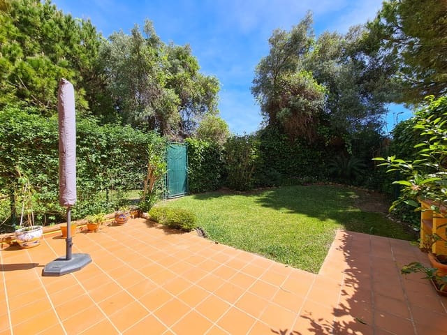 3 bedroom Semi-detached Villa for sale in La Duquesa / Puerto de la Duquesa, Manilva with pool garage - € 369,000 (Ref: 9790848)