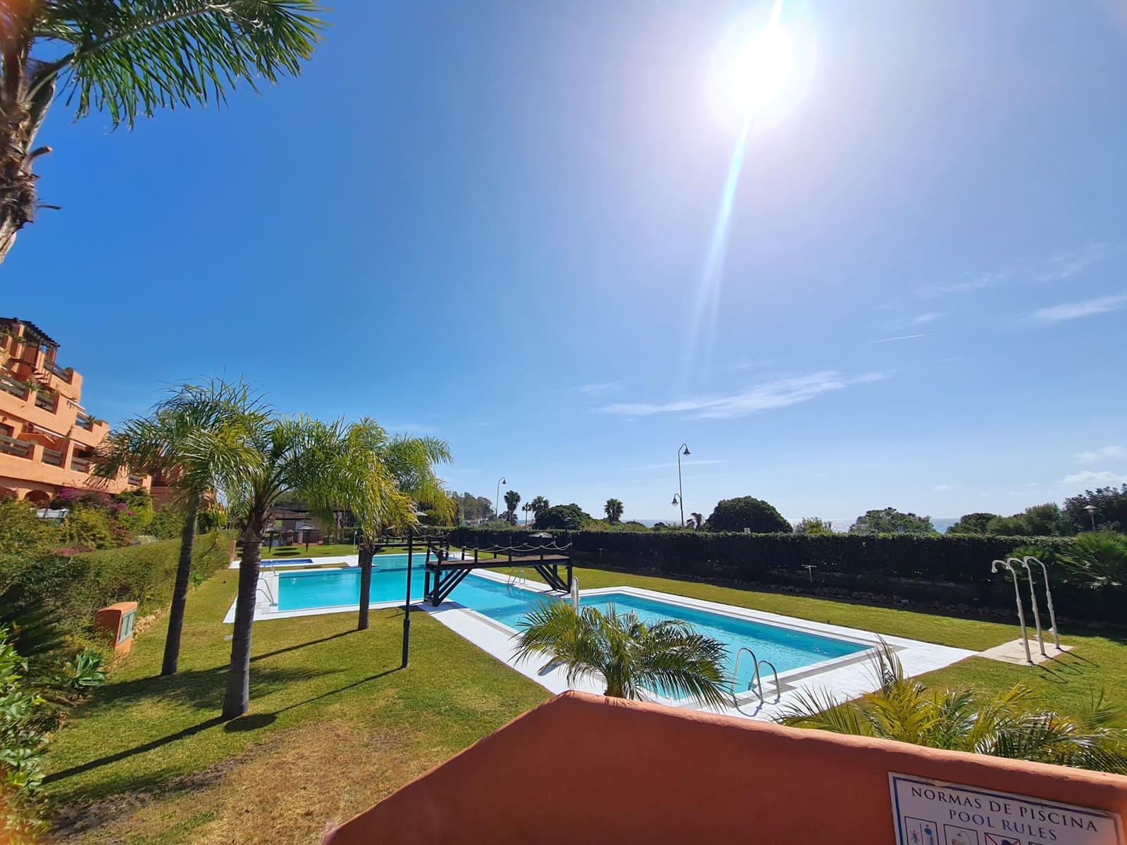 1 Zimmer Apartment zu verkaufen in Estepona mit Pool Garage - 363.500 € (Ref: 9794375)