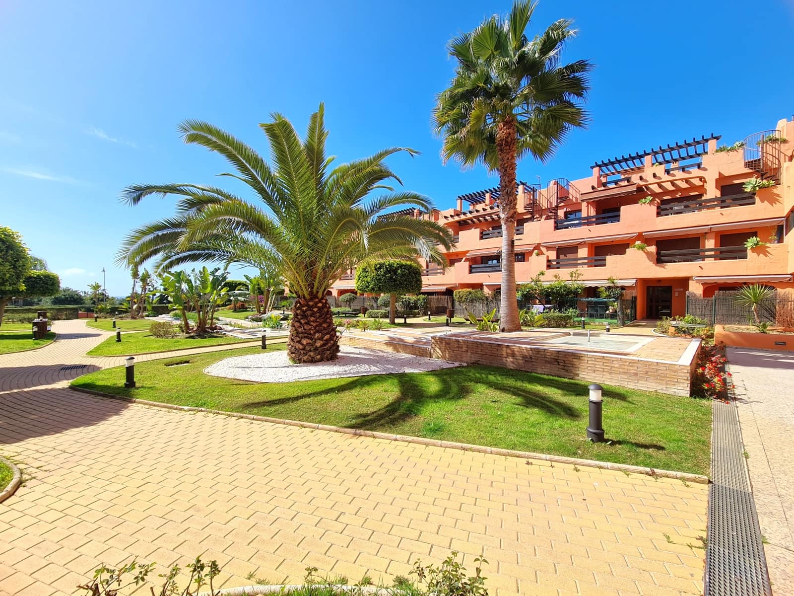 1 Zimmer Apartment zu verkaufen in Estepona mit Pool Garage - 363.500 € (Ref: 9794375)
