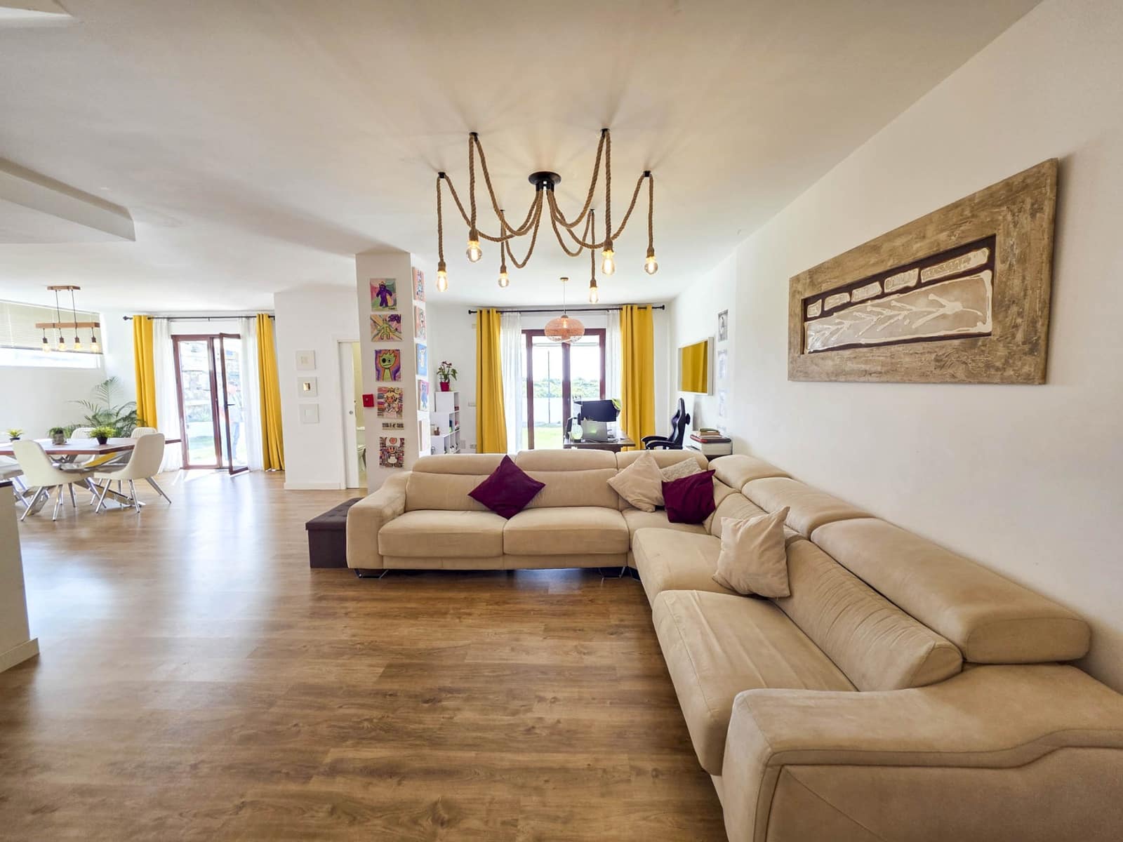 2 bedroom Semi-detached Villa for sale in Casares with pool garage - € 479,000 (Ref: 9799050)
