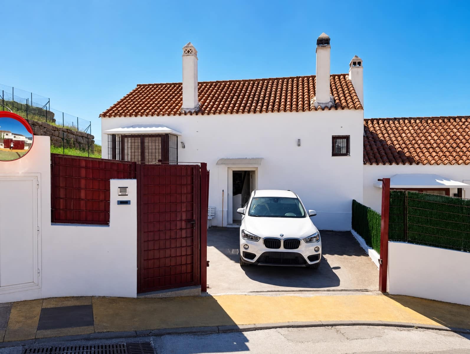 2 bedroom Semi-detached Villa for sale in Casares with pool garage - € 479,000 (Ref: 9799050)