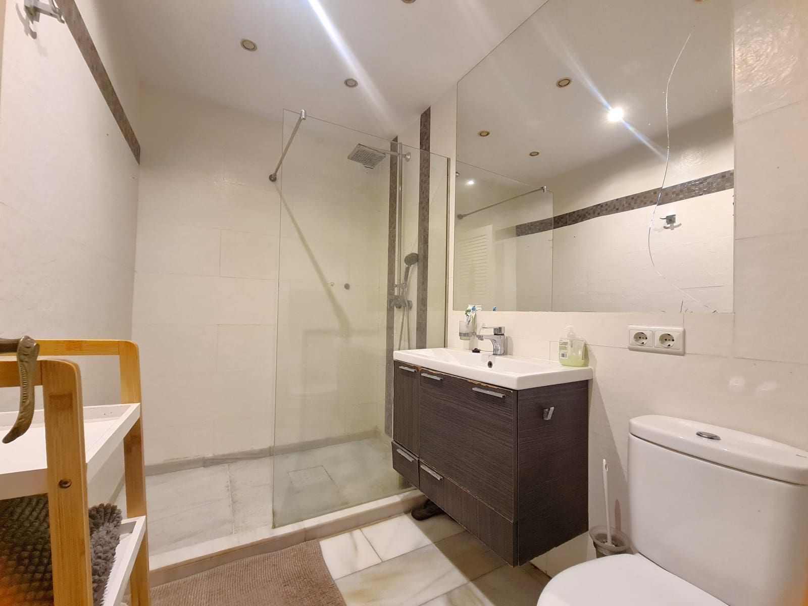 3 soveværelse Semi-Rækkehus til salg i La Duquesa / Puerto de la Duquesa - € 399.000 (Ref: 9806299)