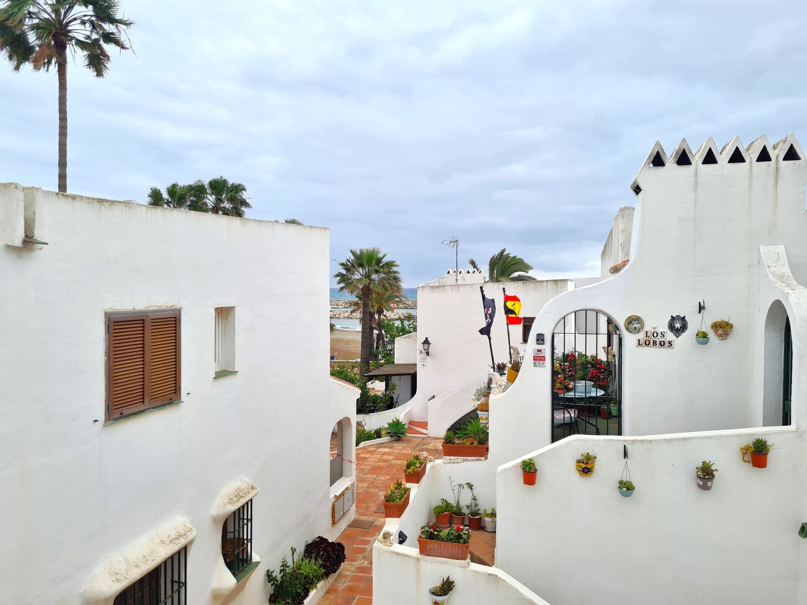 3 soveværelse Semi-Rækkehus til salg i La Duquesa / Puerto de la Duquesa - € 399.000 (Ref: 9806299)