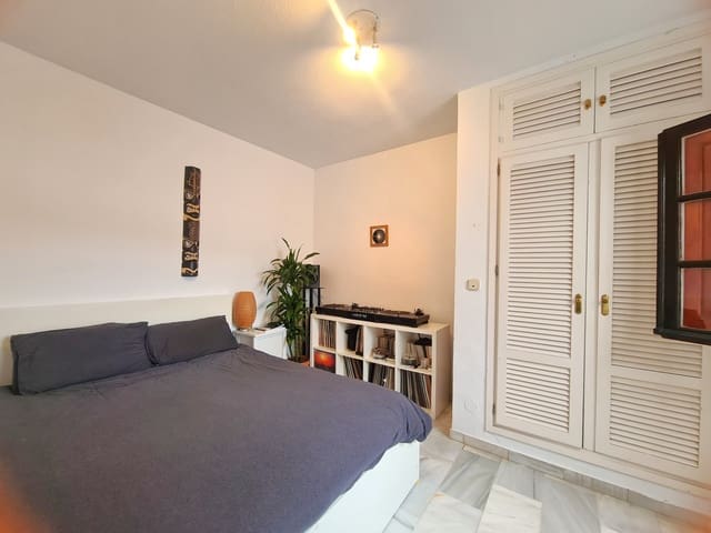 3 makuuhuone Paritalo myytävänä paikassa La Duquesa / Puerto de la Duquesa, Manilva - 399 000 € (Ref: 9806299)