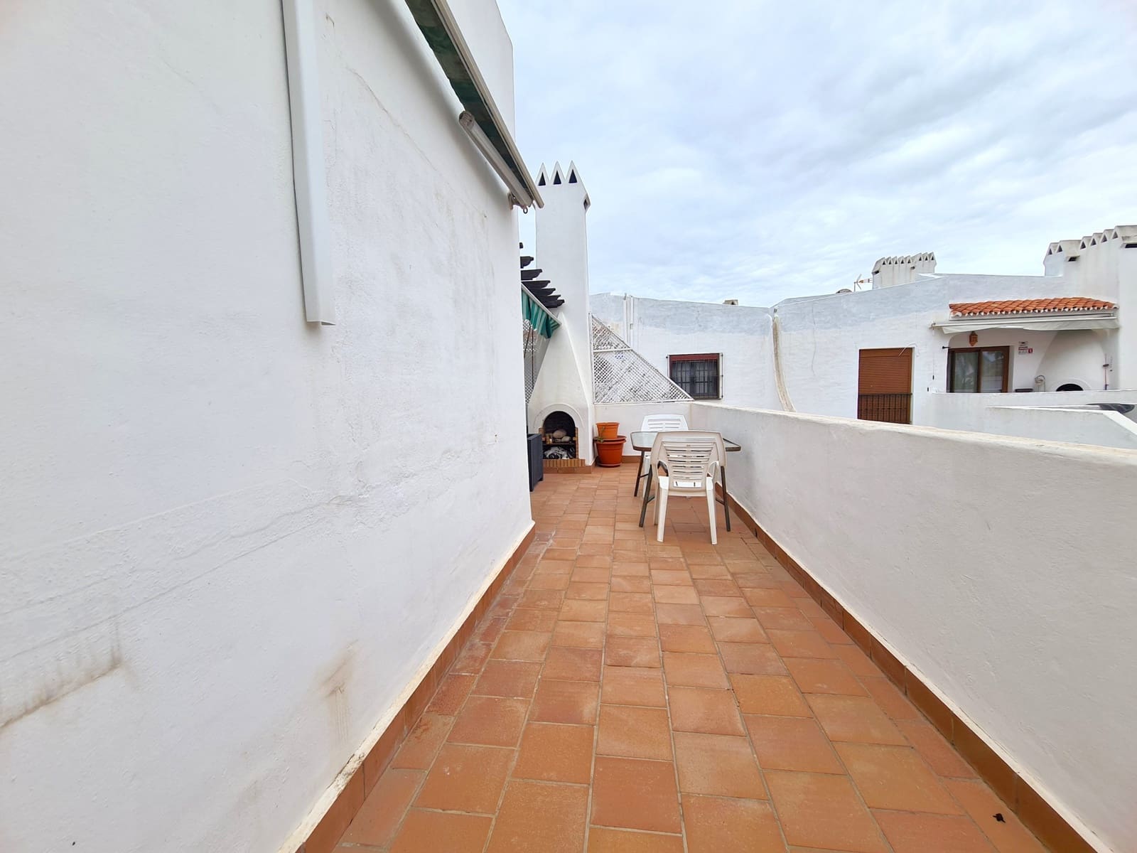 3 soveværelse Semi-Rækkehus til salg i La Duquesa / Puerto de la Duquesa - € 399.000 (Ref: 9806299)