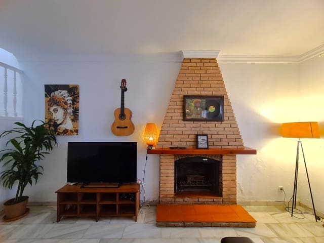 3 soveværelse Semi-Rækkehus til salg i La Duquesa / Puerto de la Duquesa, Manilva - € 399.000 (Ref: 9806299)