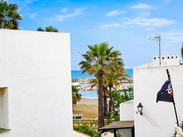 3 makuuhuone Paritalo myytävänä paikassa La Duquesa / Puerto de la Duquesa, Manilva - 399 000 € (Ref: 9806299)