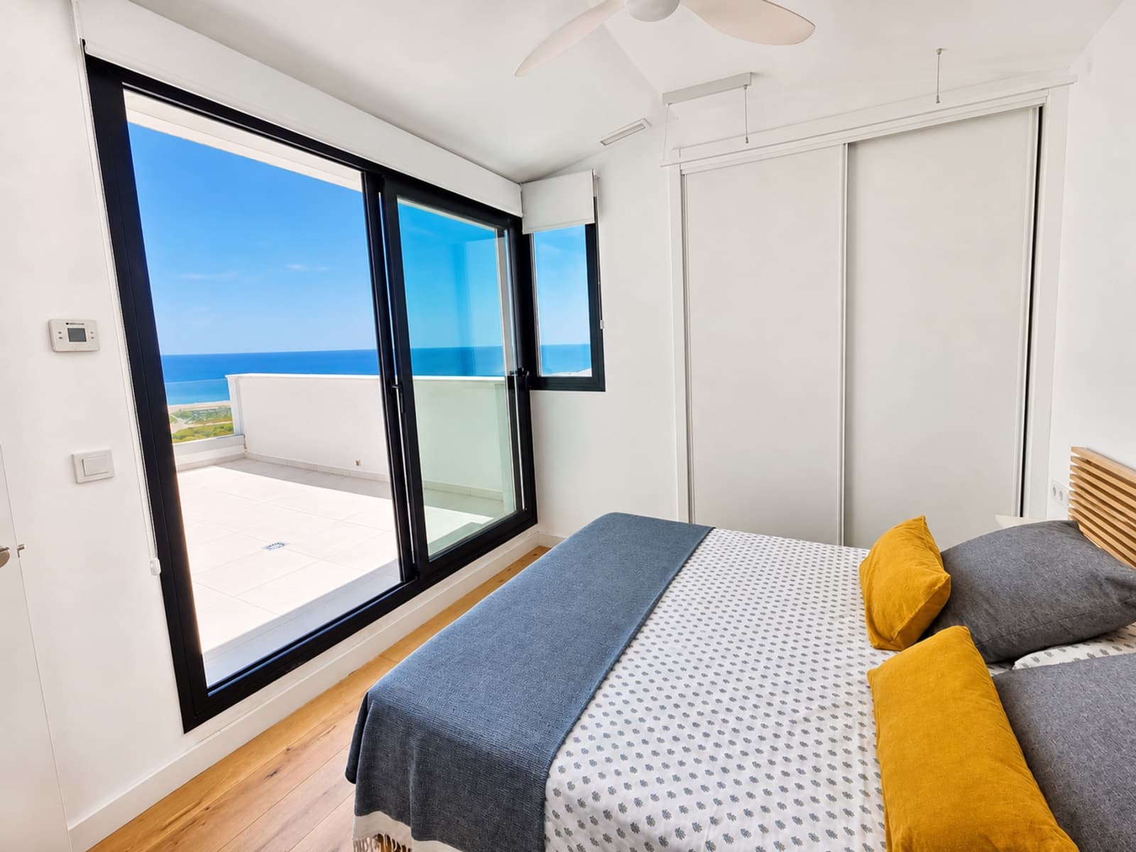 3 soveværelse Penthouse til salg i La Alcaidesa med swimmingpool garage - € 499.000 (Ref: 9820260)