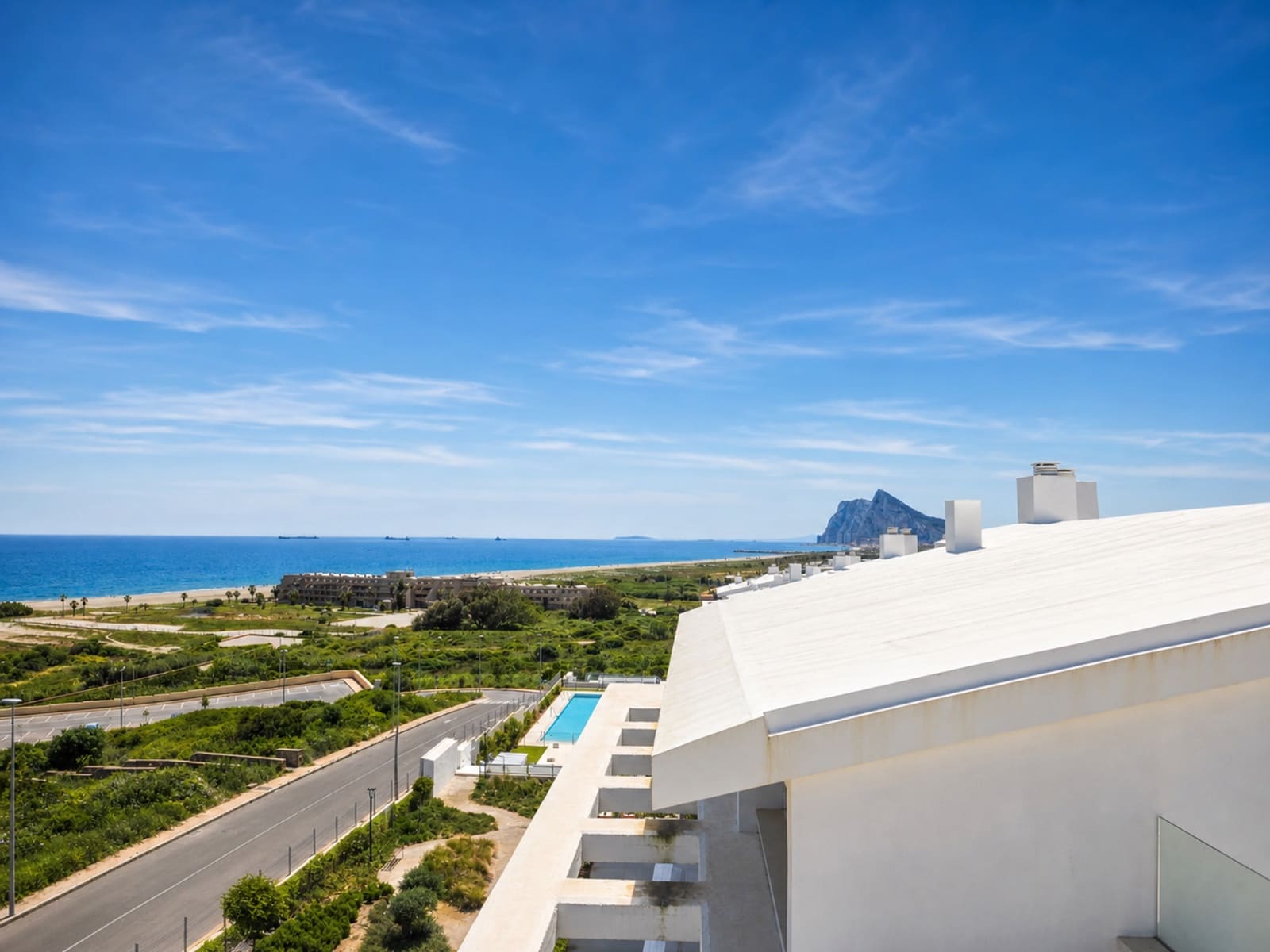 3 bedroom Penthouse for sale in La Alcaidesa with pool garage - € 499,000 (Ref: 9820260)