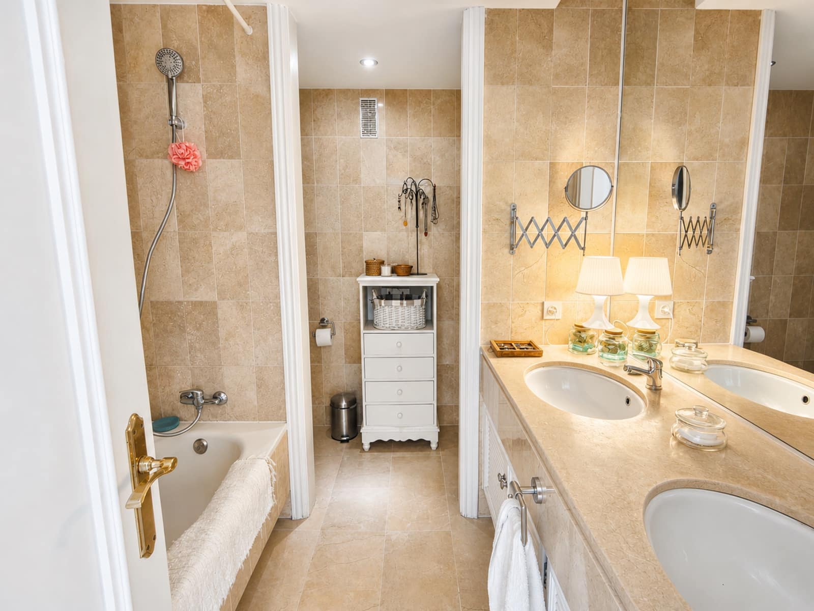 2 chambre Penthouse à vendre à La Duquesa / Puerto de la Duquesa avec piscine - 280 000 € (Ref: 9824802)