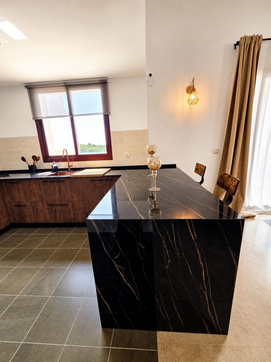 2 quarto Casa em Banda para venda em Casares com garagem - 470 000 € (Ref: 9824803)