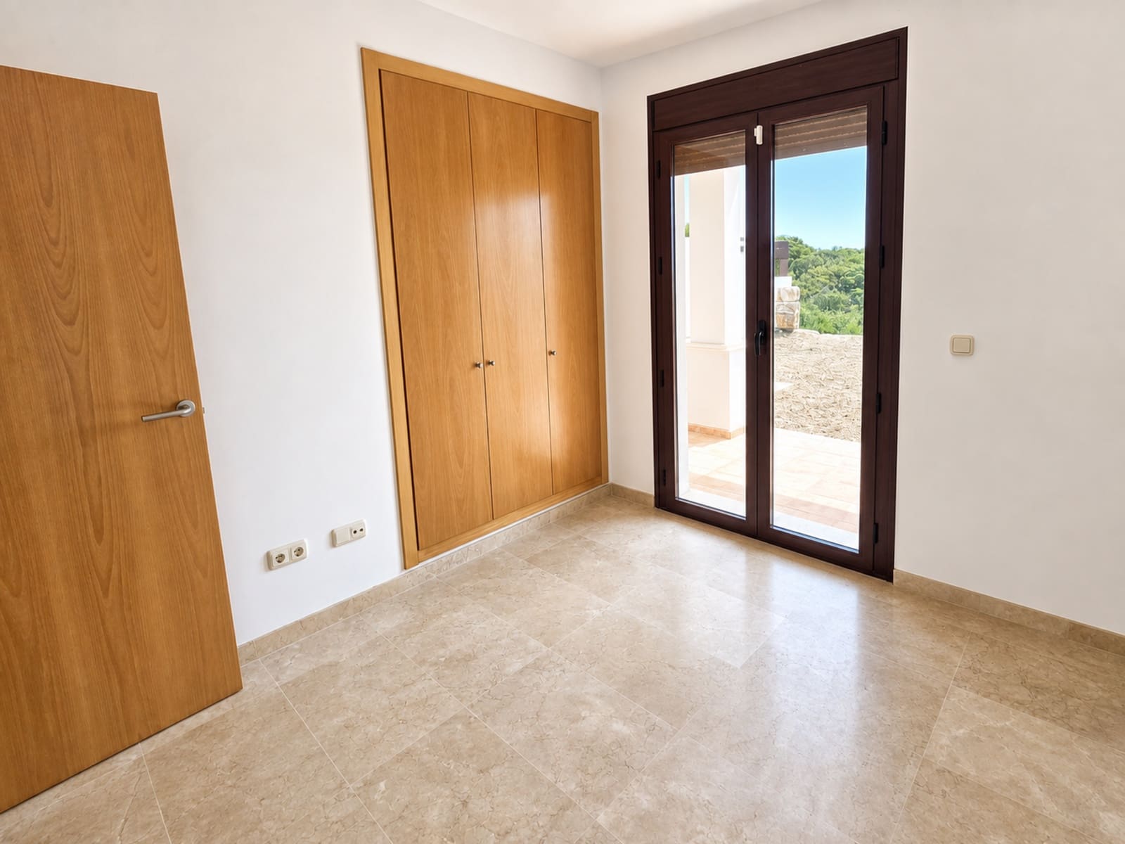 2 quarto Casa em Banda para venda em Casares com garagem - 470 000 € (Ref: 9824803)