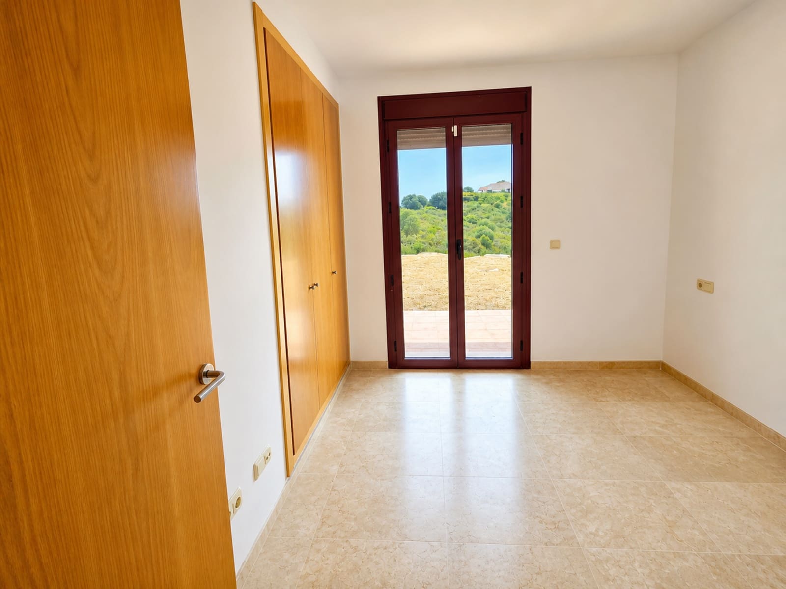 2 quarto Casa em Banda para venda em Casares com garagem - 470 000 € (Ref: 9824803)