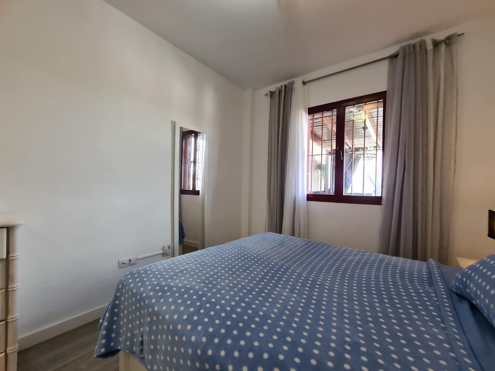 2 soverom Leilighet til salgs i Casares med svømmebasseng garasje - € 353 000 (Ref: 9824804)