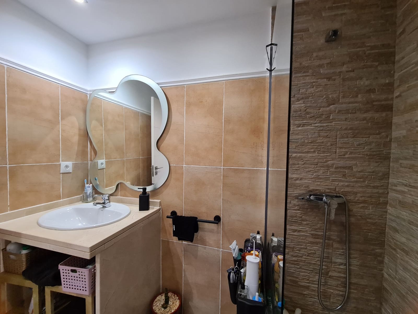 2 soverom Leilighet til salgs i Casares med svømmebasseng garasje - € 353 000 (Ref: 9824804)