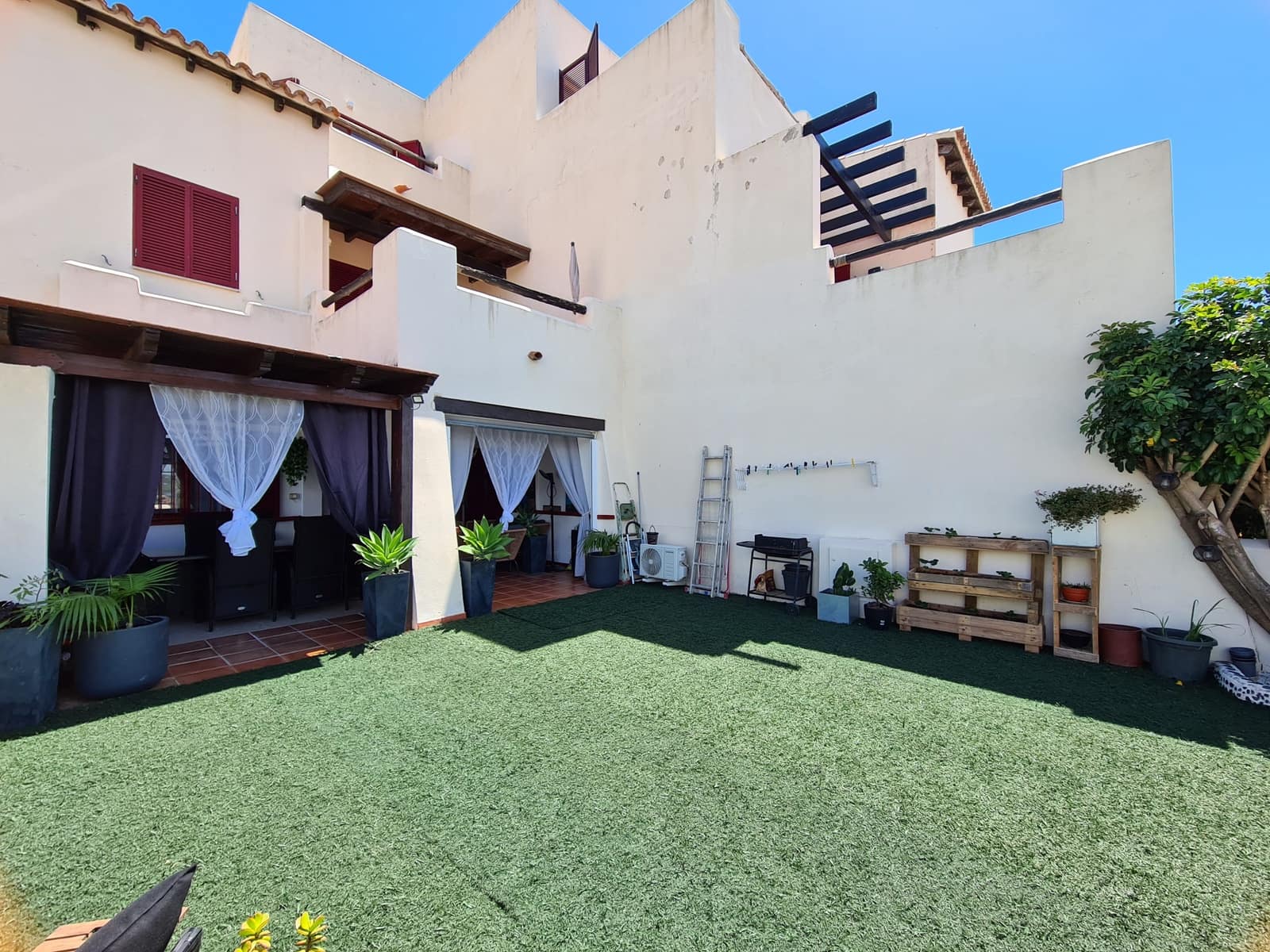 2 soverom Leilighet til salgs i Casares med svømmebasseng garasje - € 353 000 (Ref: 9824804)